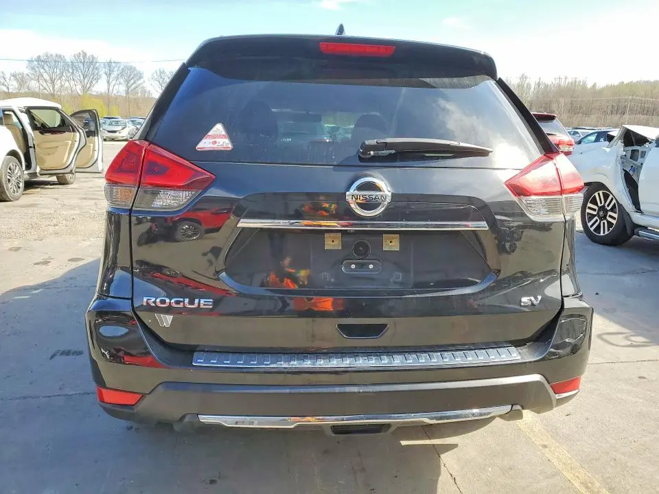 2018 NISSAN ROGUE SV  