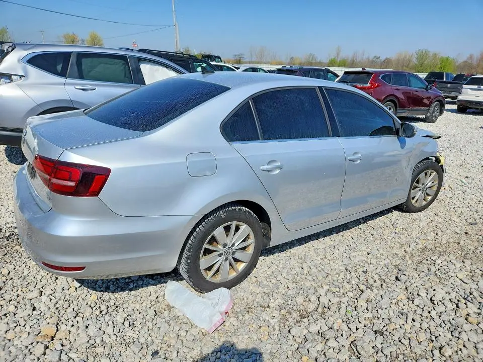 2016 VOLKSWAGEN JETTA SE  