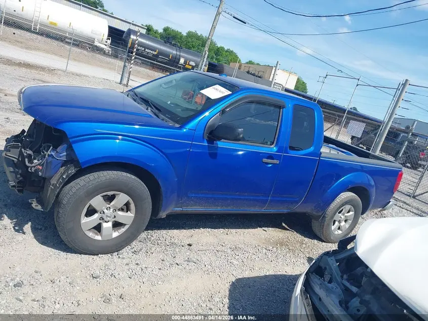2013 NISSAN FRONTIER SV