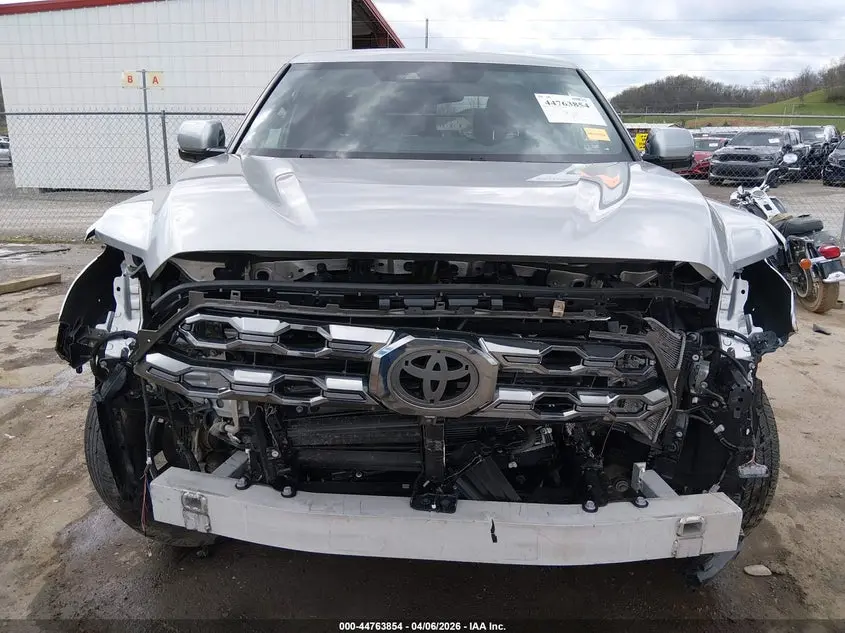 2024 TOYOTA TUNDRA PLATINUM