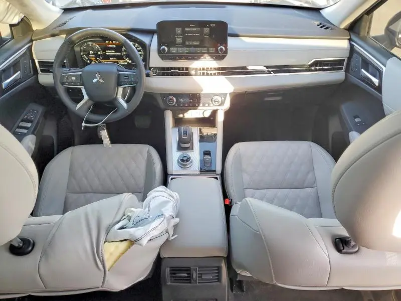 2025 MITSUBISHI OUTLANDER SEL  