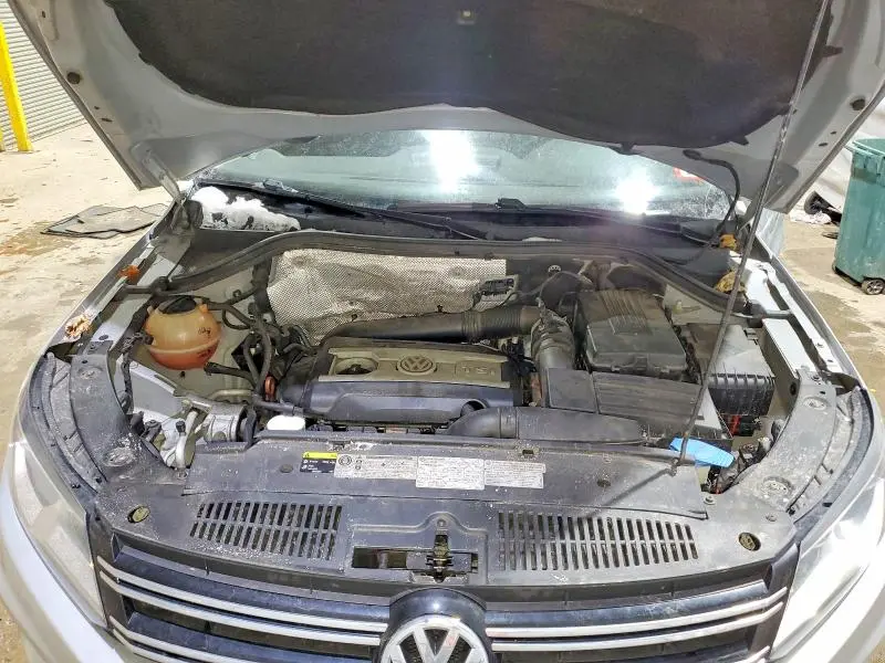 2013 VOLKSWAGEN TIGUAN S  
