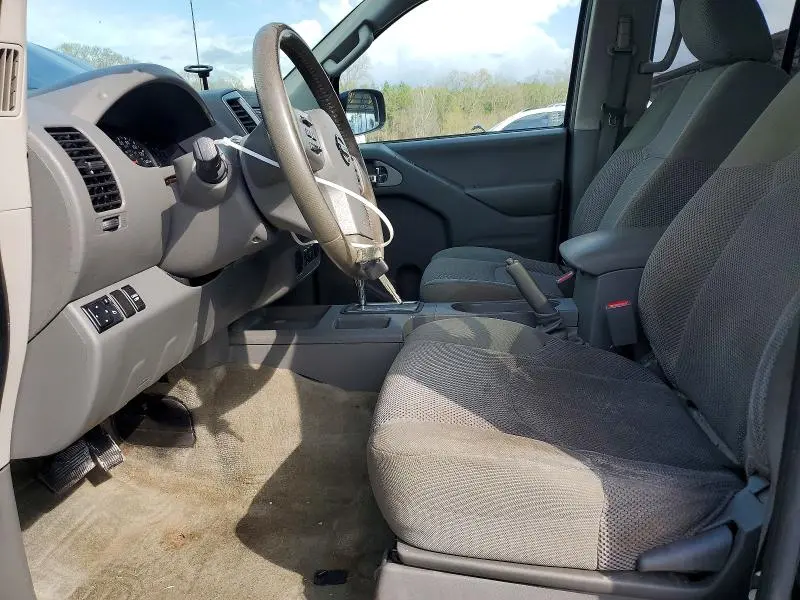 2016 NISSAN FRONTIER SV  