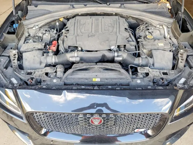 2019 JAGUAR F-PACE S V6