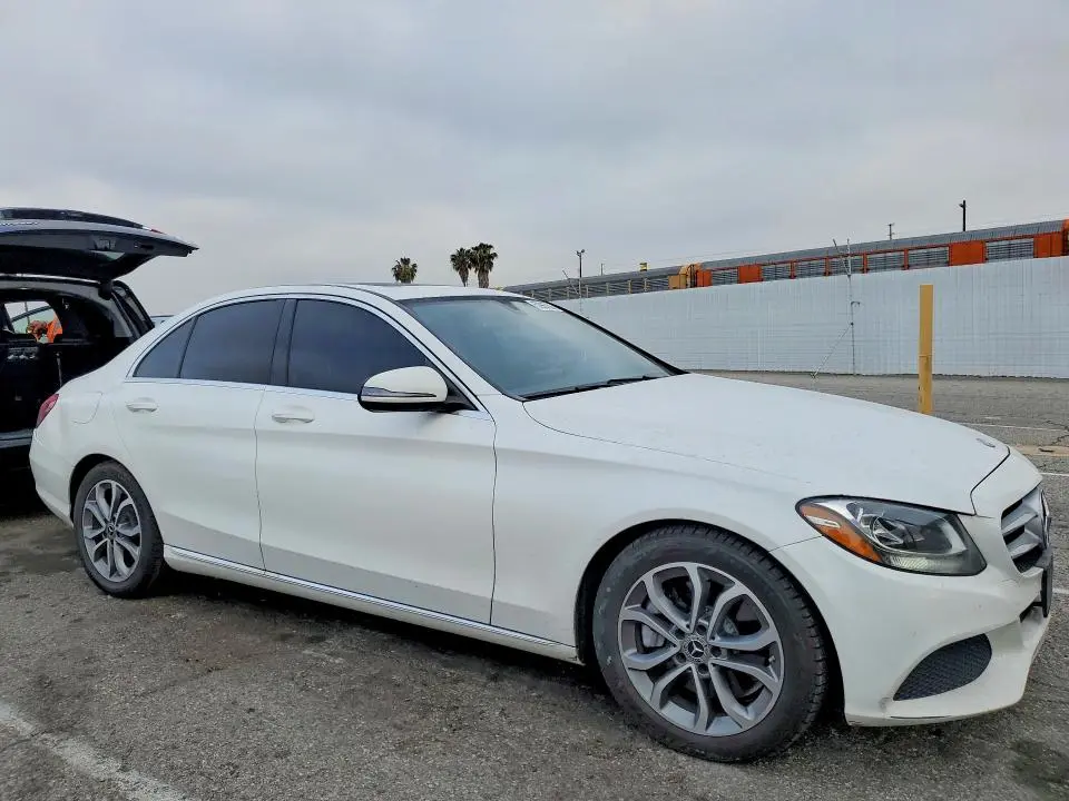 2018 MERCEDES-BENZ C 300  