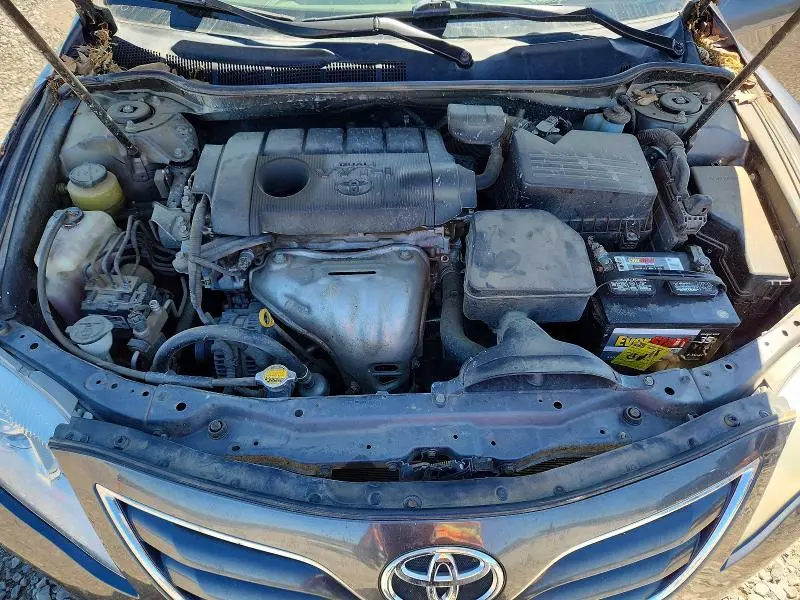 2011 TOYOTA CAMRY LE  