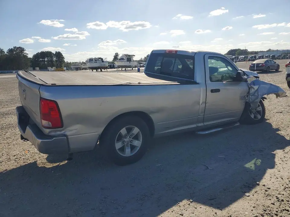 2014 RAM 1500 ST  