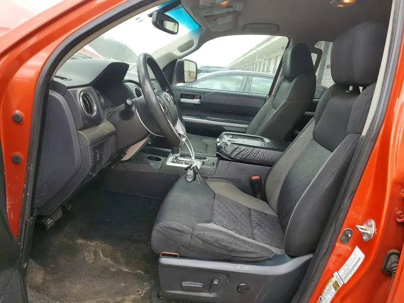 2017 TOYOTA TUNDRA SR5  