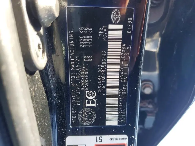 2021 TOYOTA CAMRY SE  