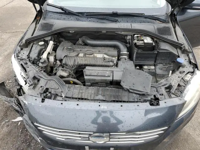 2015 VOLVO V60 PREMIER+  