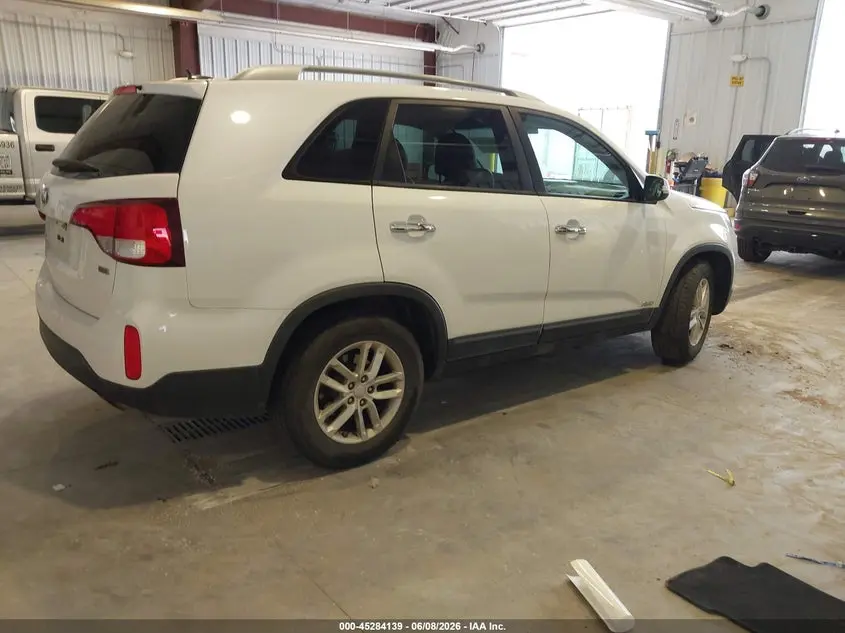2015 KIA SORENTO LX V6
