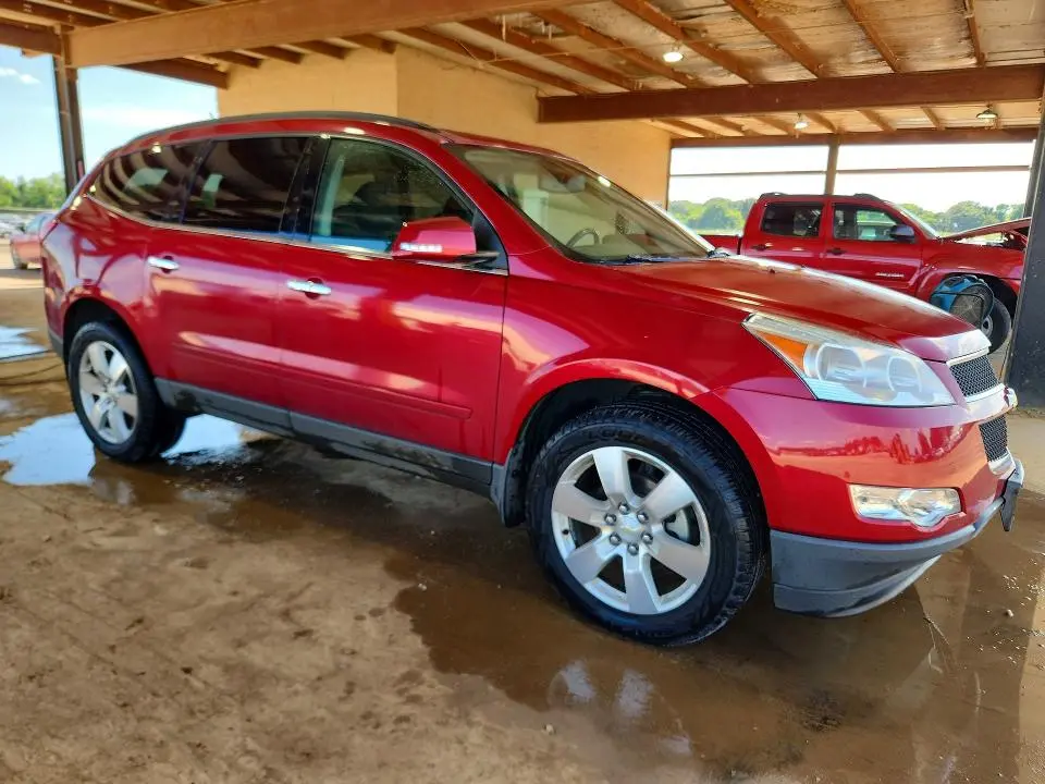 2012 CHEVROLET TRAVERSE LT  
