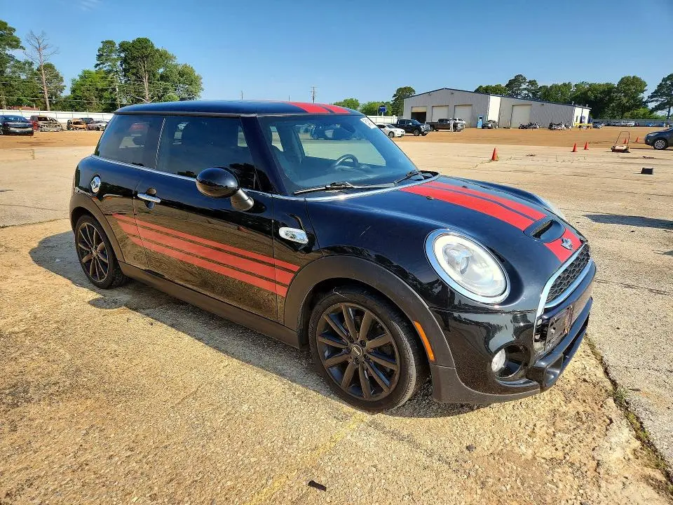 2017 MINI COOPER S  