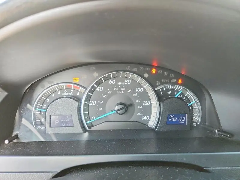 2013 TOYOTA CAMRY SE  