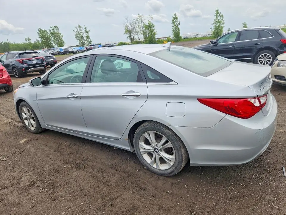 2013 HYUNDAI SONATA SE  
