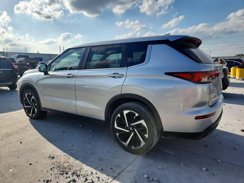 2022 MITSUBISHI OUTLANDER ES  