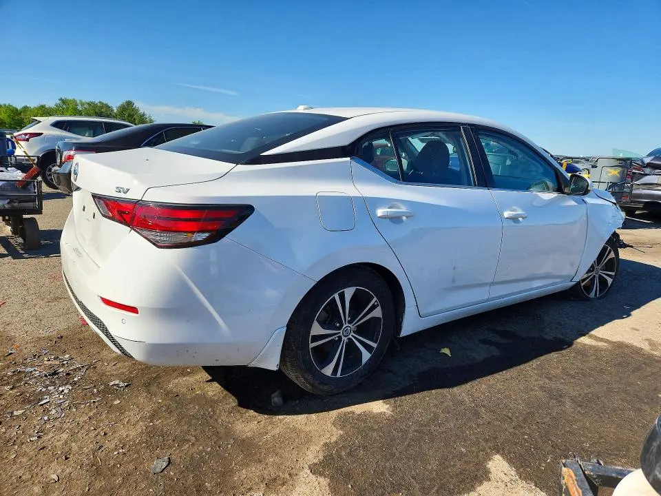 2022 NISSAN SENTRA SV  