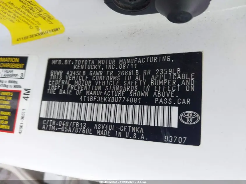 2011 TOYOTA CAMRY LE