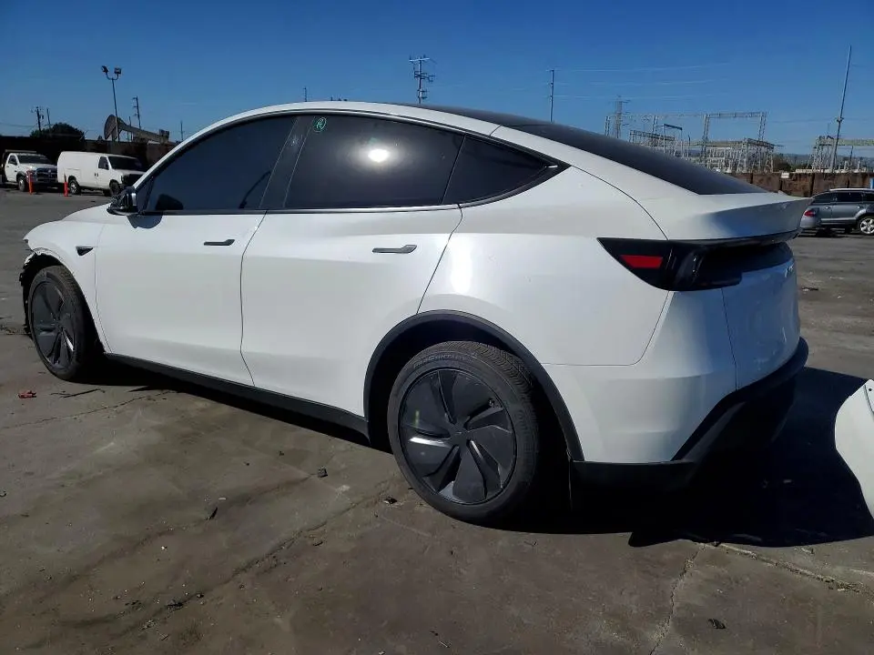 2026 TESLA MODEL Y   