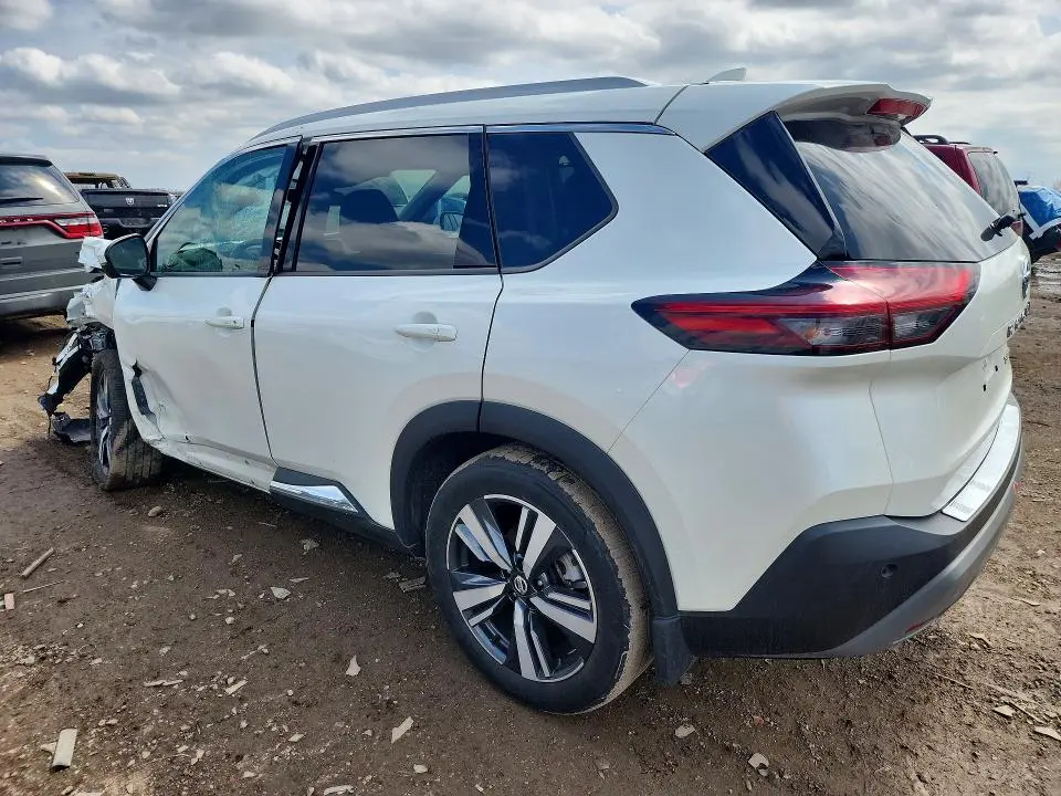 2021 NISSAN ROGUE SL  