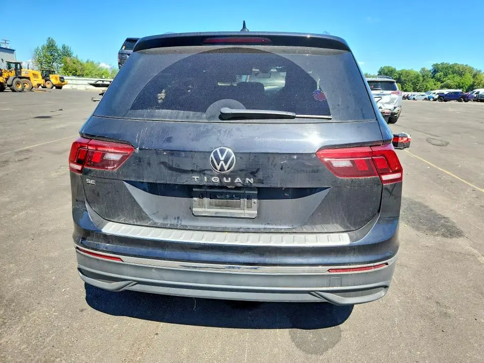 2022 VOLKSWAGEN TIGUAN SE  
