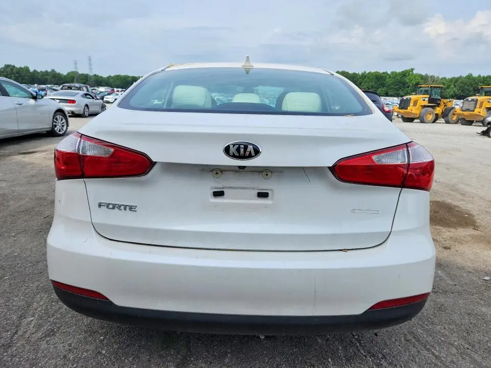 2016 KIA FORTE LX  