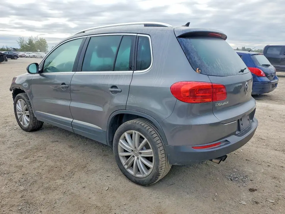 2013 VOLKSWAGEN TIGUAN S  