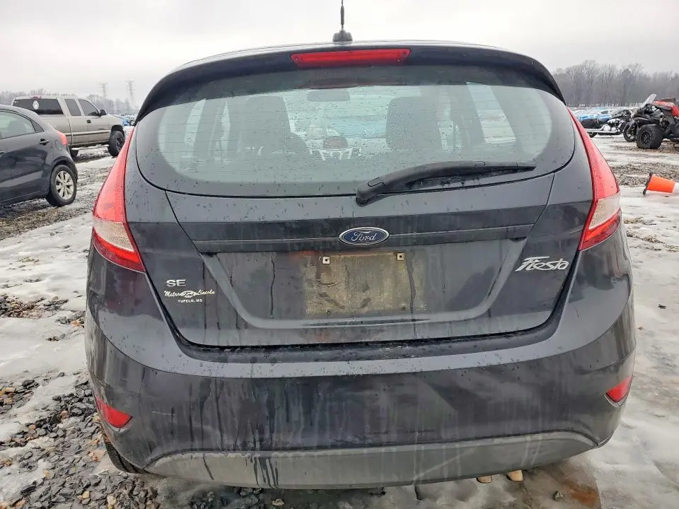 2011 FORD FIESTA SE  
