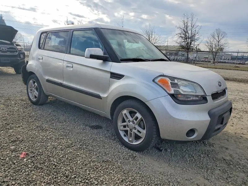 2010 KIA SOUL +  