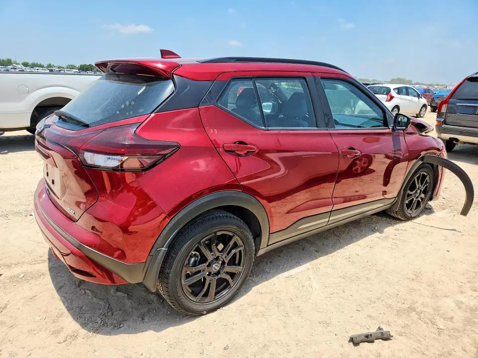 2022 NISSAN KICKS SR  