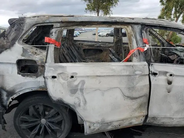 2021 VOLKSWAGEN TIGUAN SE  