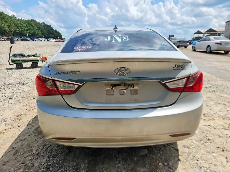 2012 HYUNDAI SONATA GLS  