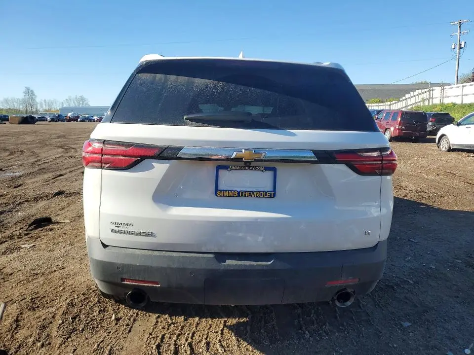 2023 CHEVROLET TRAVERSE LT  