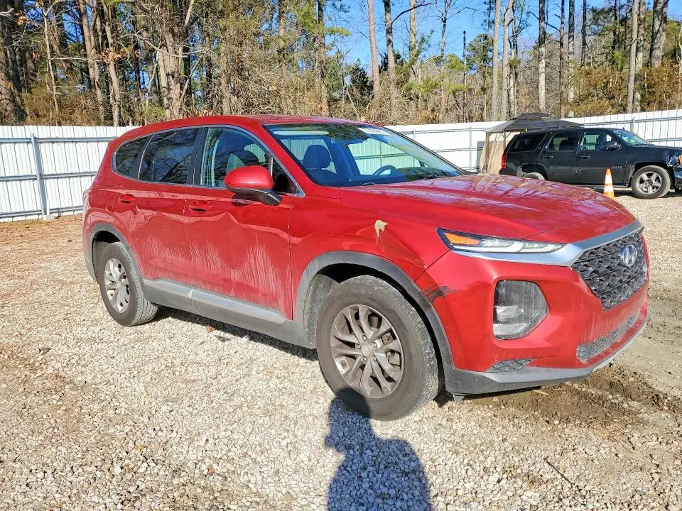 2020 HYUNDAI SANTA FE SE  