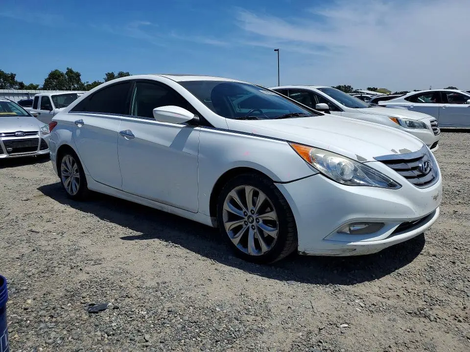 2013 HYUNDAI SONATA SE  