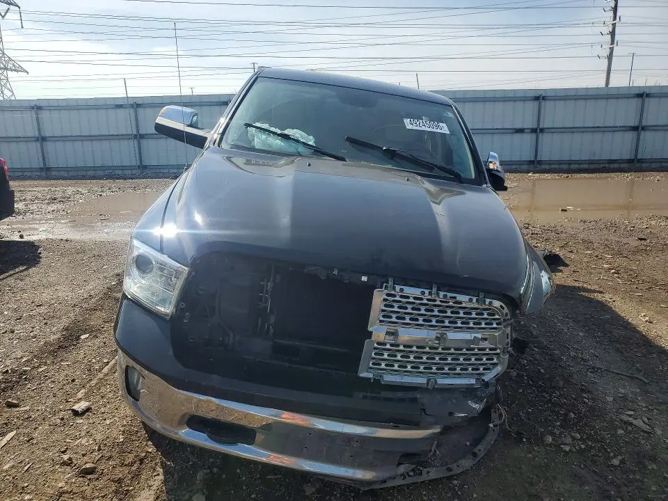 2013 RAM 1500 LARAMIE  