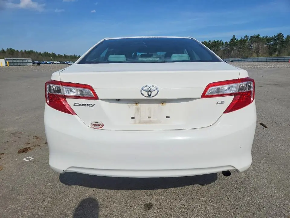 2014 TOYOTA CAMRY LE  