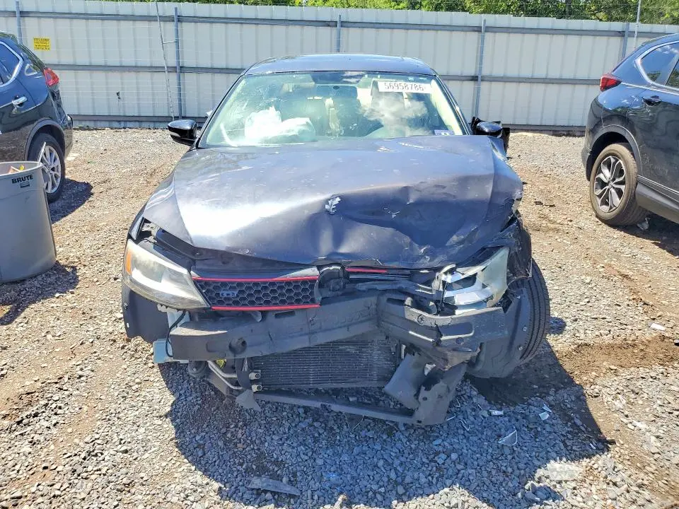 2014 VOLKSWAGEN JETTA SE  