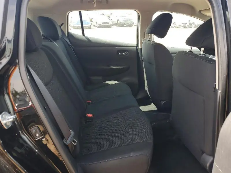 2015 NISSAN LEAF S  