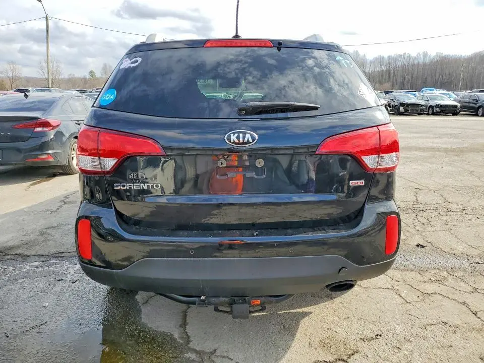 2015 KIA SORENTO LX  