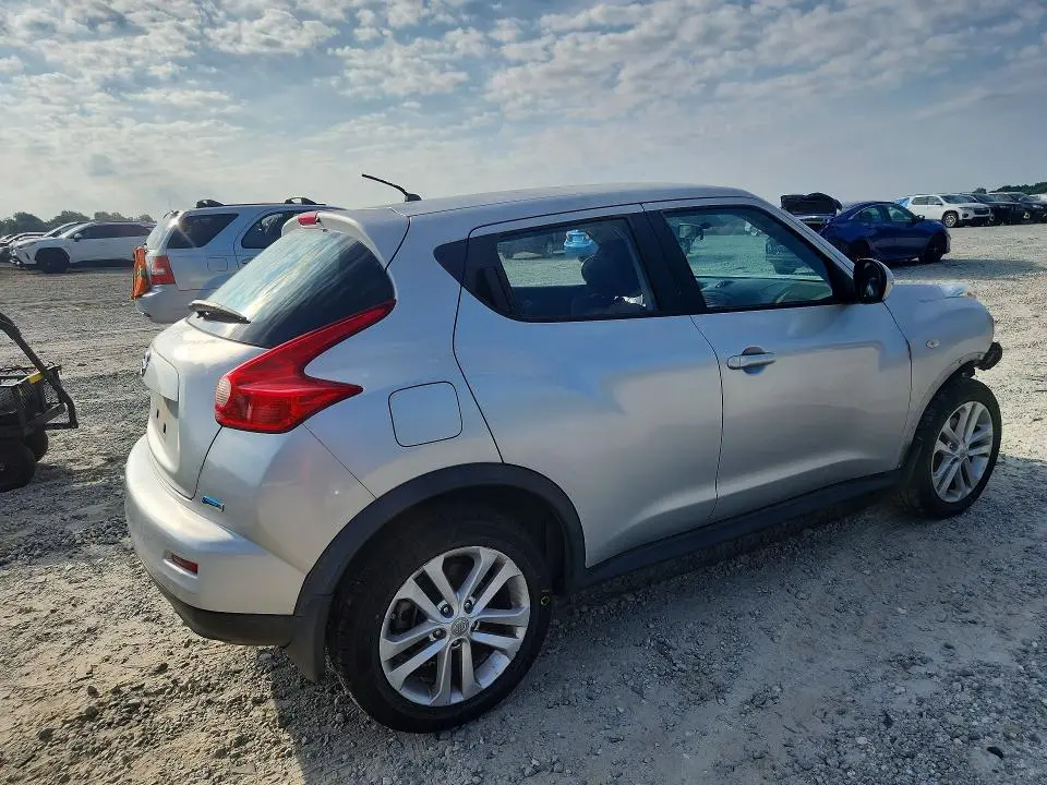 2013 NISSAN JUKE S  