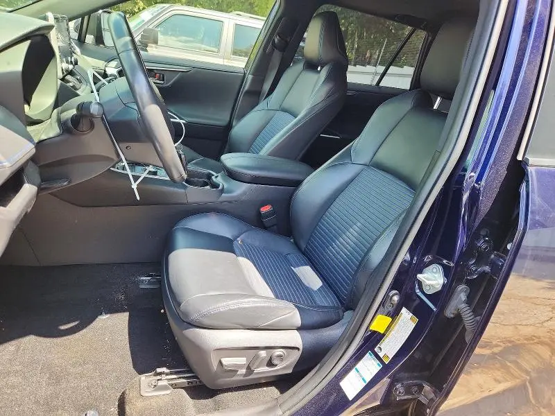 2019 TOYOTA RAV4 XSE  