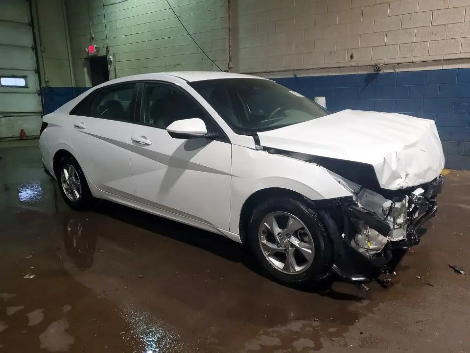 2021 HYUNDAI ELANTRA SE  