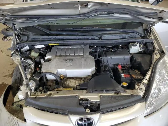 2010 TOYOTA SIENNA CE  