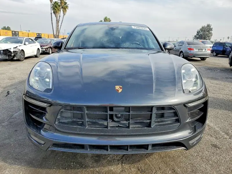 2018 PORSCHE MACAN GTS  