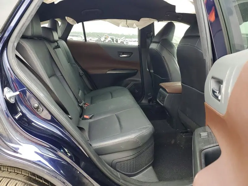 2021 TOYOTA VENZA XLE  
