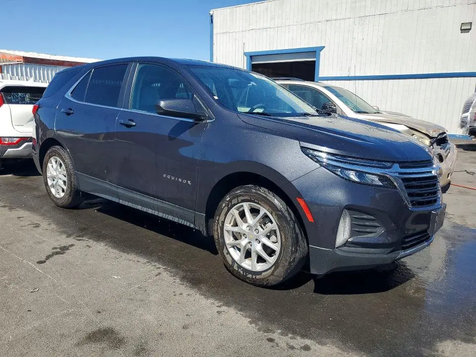 2022 CHEVROLET EQUINOX LT  