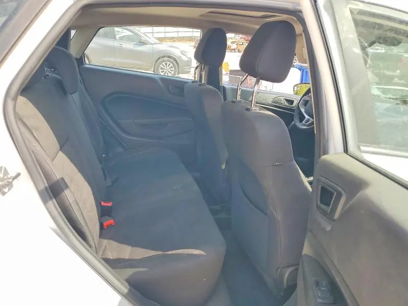 2018 FORD FIESTA SE  