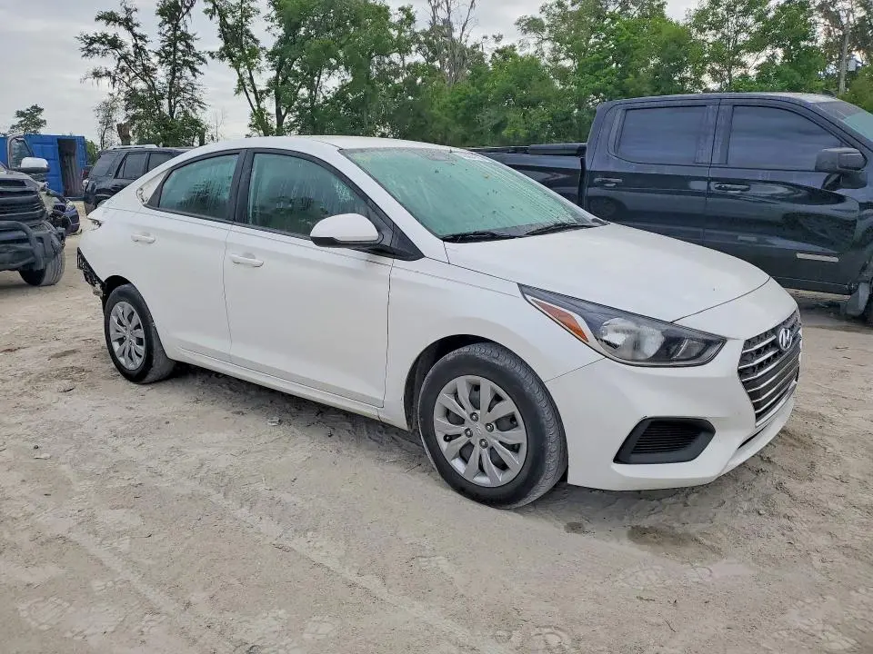 2022 HYUNDAI ACCENT SE  