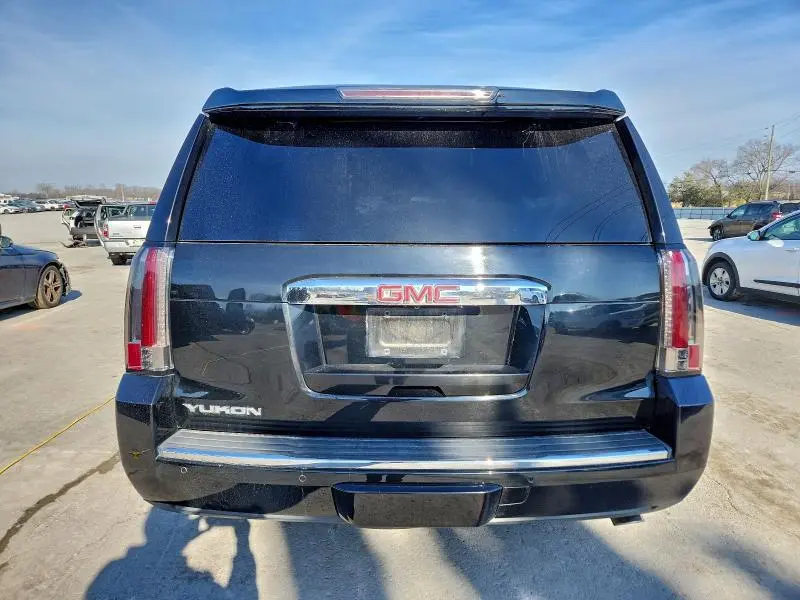 2016 GMC YUKON DENALI  